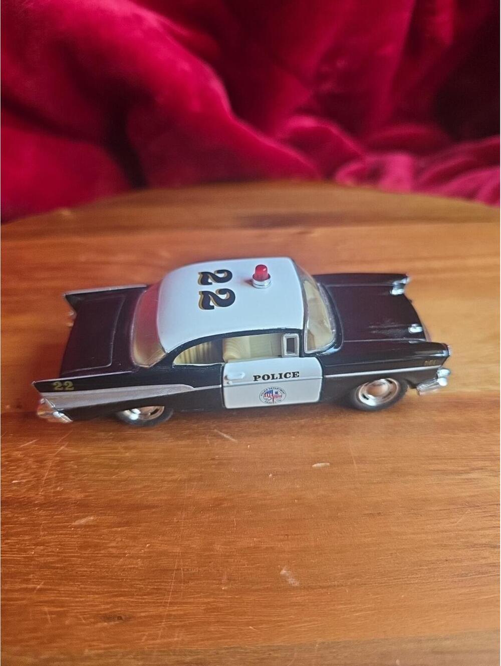 Kinsmart 1957 Chevy Bel Air Police Car 22 Pullback  Diecast